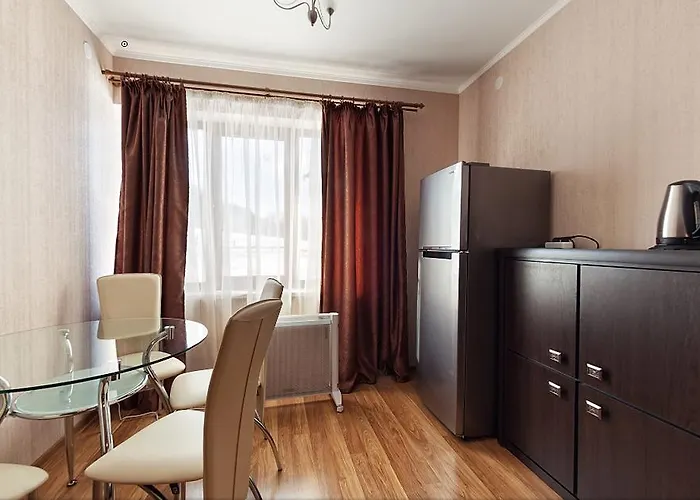 Alpen House Отель *